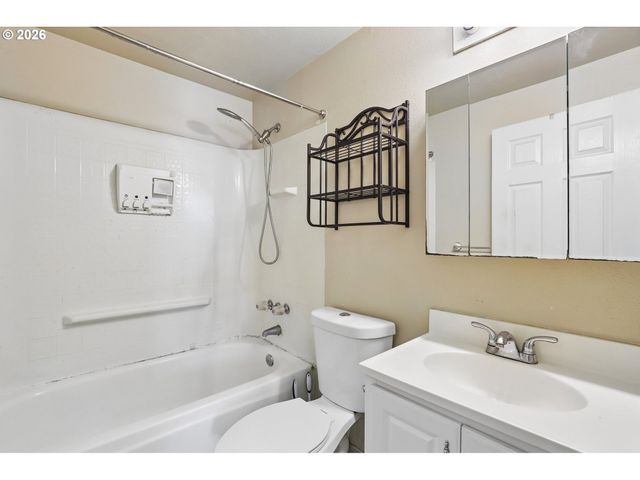 1759 Ne 24TH Ave, Hillsboro, OR 97124