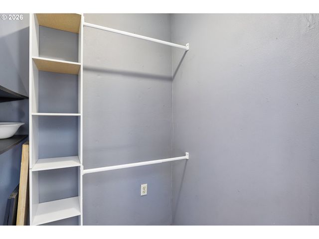 1759 Ne 24TH Ave, Hillsboro, OR 97124