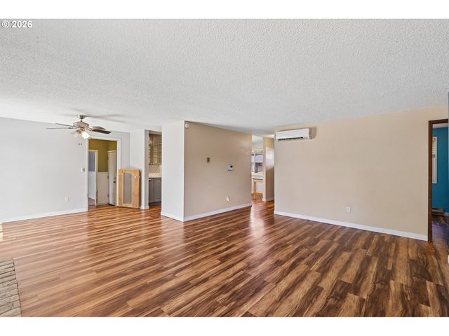 1759 Ne 24TH Ave, Hillsboro, OR 97124
