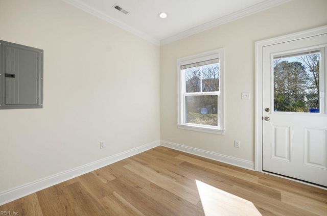 729 Brook AVE, Suffolk, VA 23434