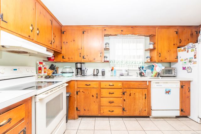 8 Hickory Hill Road, New Britain, CT 06052