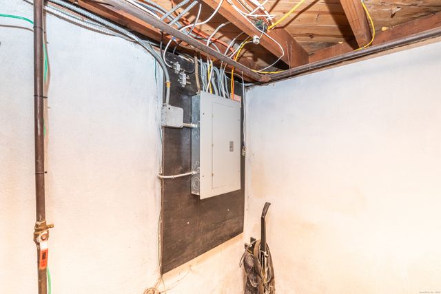 8 Hickory Hill Road, New Britain, CT 06052