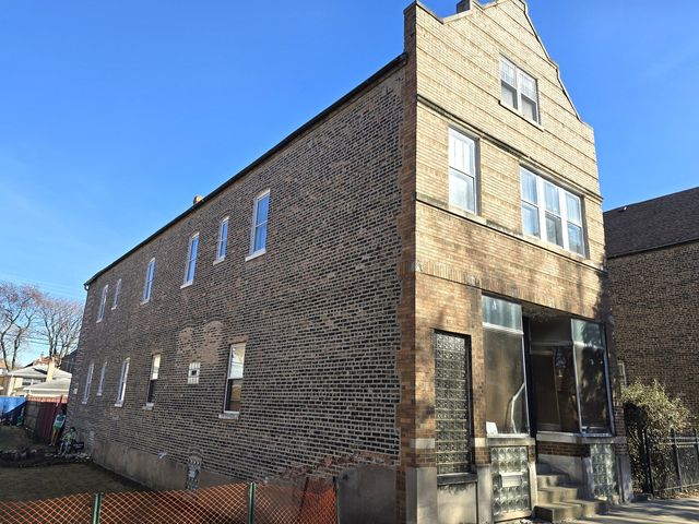 3353 S Aberdeen Street, Chicago, IL 60608