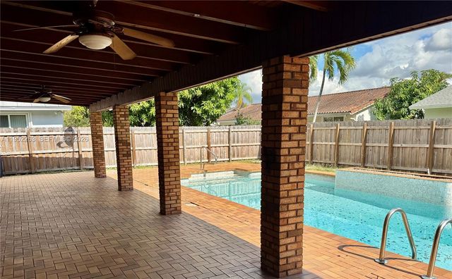 11041 SW 140th Ave, Miami, FL 33186