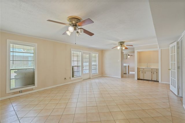5445 Whitemarsh Dr, Corpus Christi, TX 78413