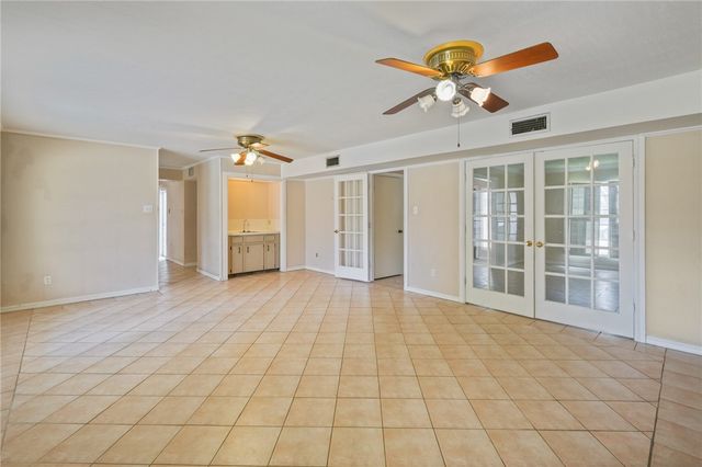 5445 Whitemarsh Dr, Corpus Christi, TX 78413