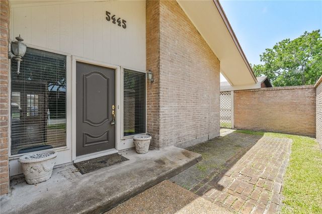 5445 Whitemarsh Dr, Corpus Christi, TX 78413