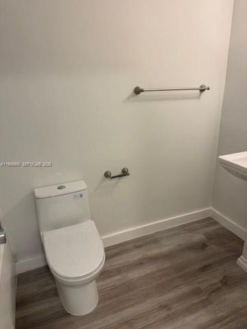 1400 NE 191st Street 308, Miami, FL 33179