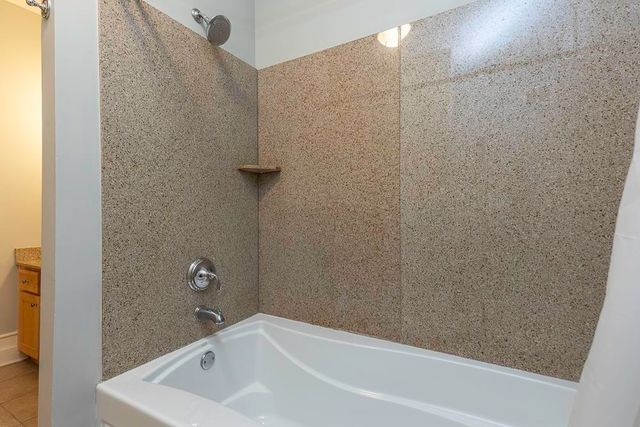648 S Riverside Dr Apt 316, Memphis, TN 38103