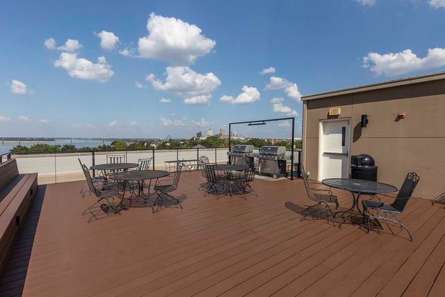 648 S Riverside Dr Apt 316, Memphis, TN 38103