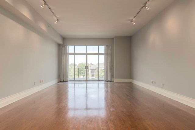 648 S Riverside Dr Apt 316, Memphis, TN 38103