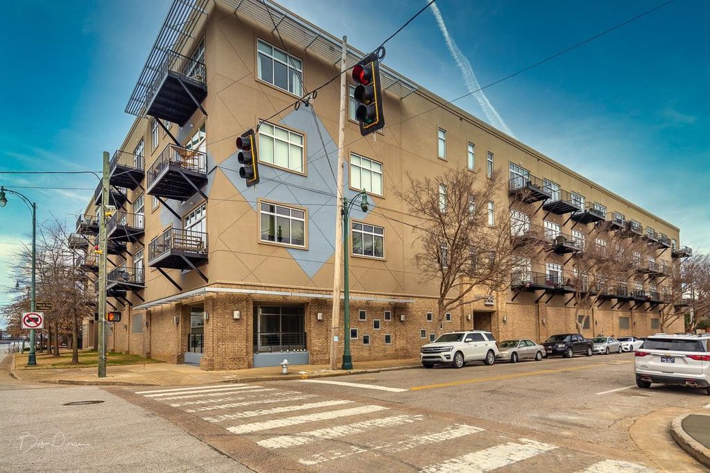 648 S Riverside Dr Apt 316, Memphis, TN 38103