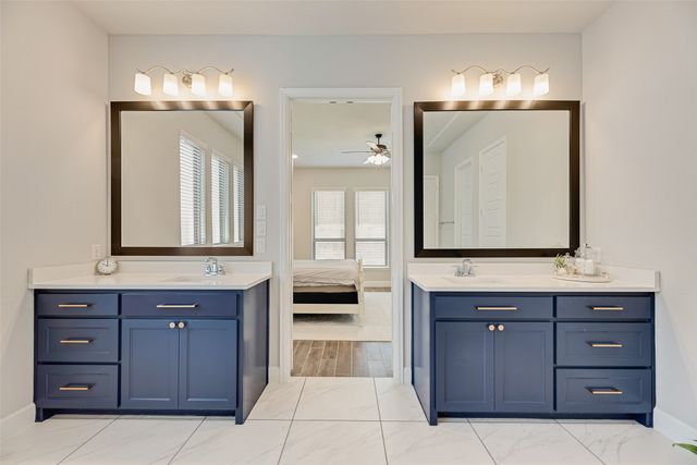 1753 Sir Dustin Lane, Carrollton, TX 75010