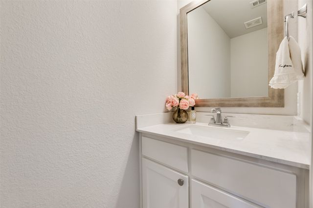 1753 Sir Dustin Lane, Carrollton, TX 75010