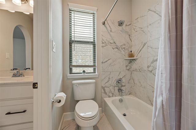 1753 Sir Dustin Lane, Carrollton, TX 75010