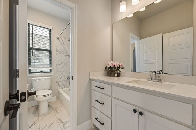 1753 Sir Dustin Lane, Carrollton, TX 75010