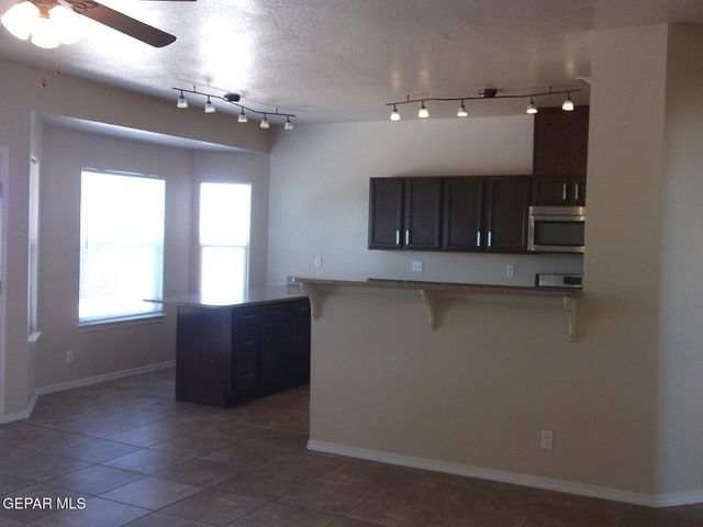 5823 MANCHESTER Drive, Santa Teresa, NM 88008