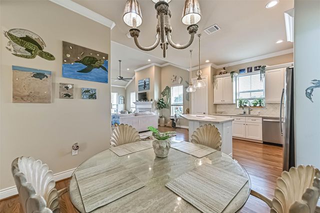 6 Compass Circle, Galveston, TX 77554