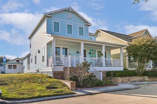 6 Compass Circle, Galveston, TX 77554