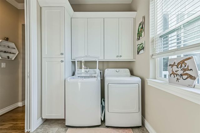 6 Compass Circle, Galveston, TX 77554