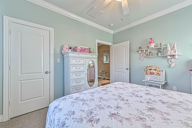 6 Compass Circle, Galveston, TX 77554