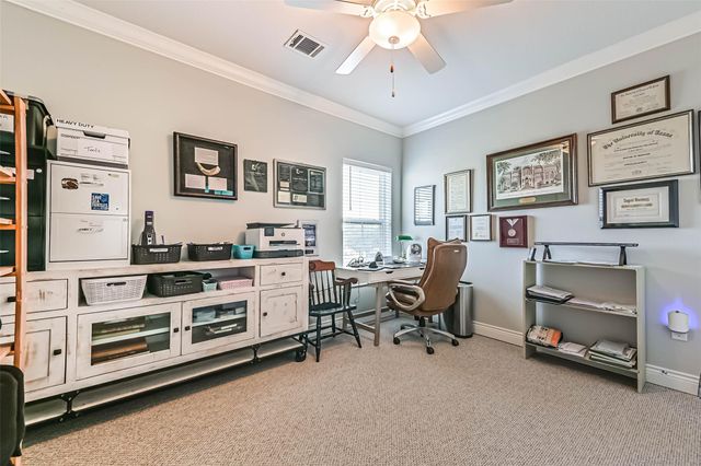 6 Compass Circle, Galveston, TX 77554