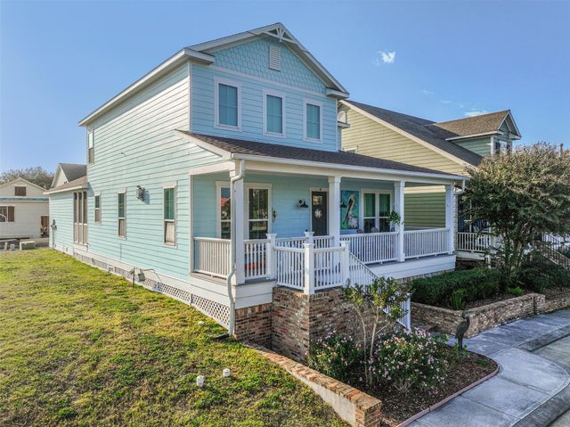 6 Compass Circle, Galveston, TX 77554