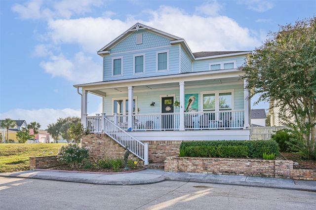 6 Compass Circle, Galveston, TX 77554