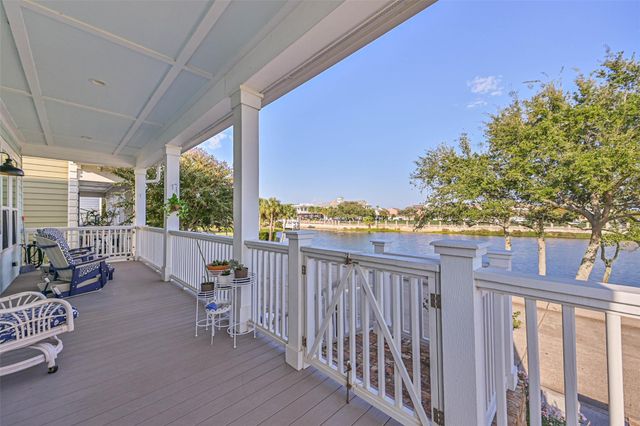 6 Compass Circle, Galveston, TX 77554