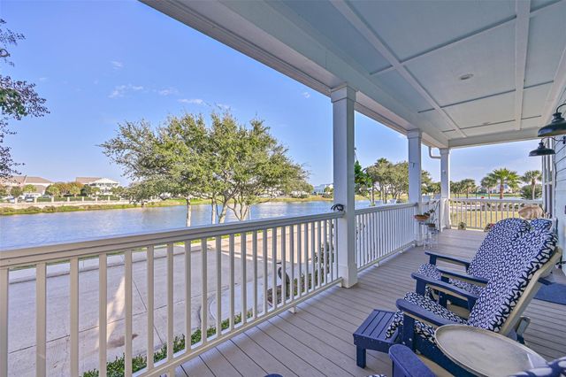 6 Compass Circle, Galveston, TX 77554