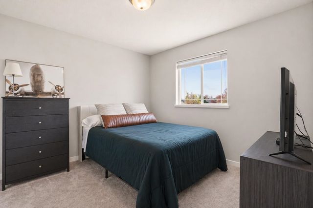 2605 W Graves Rd, Spokane, WA 99208