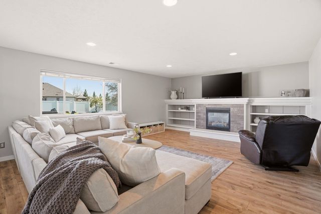 2605 W Graves Rd, Spokane, WA 99208