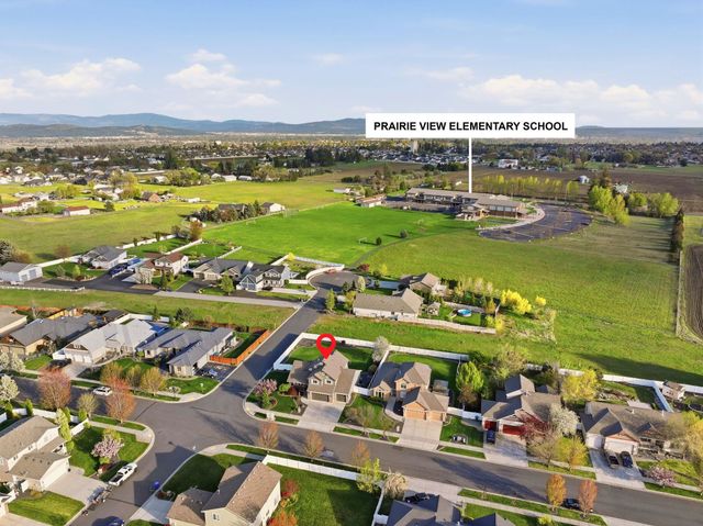 2605 W Graves Rd, Spokane, WA 99208