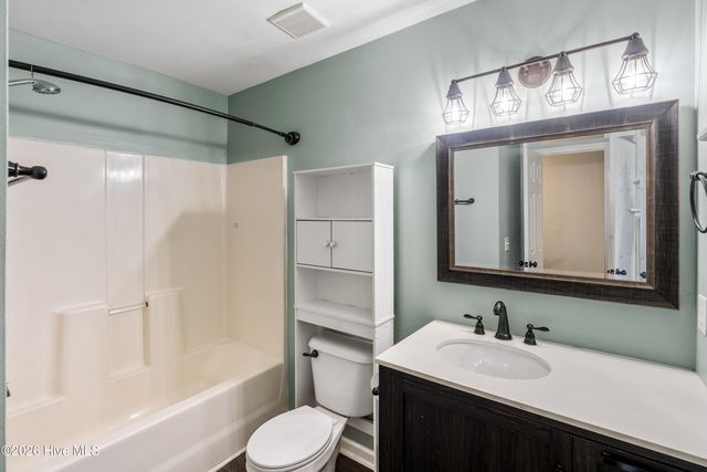 5050 Lamppost Circle, Wilmington, NC 28403