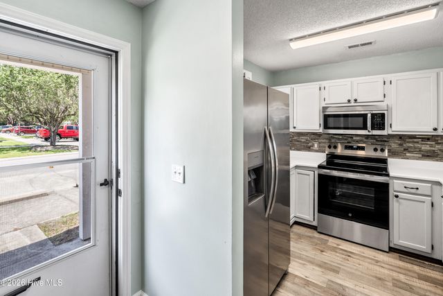 5050 Lamppost Circle, Wilmington, NC 28403