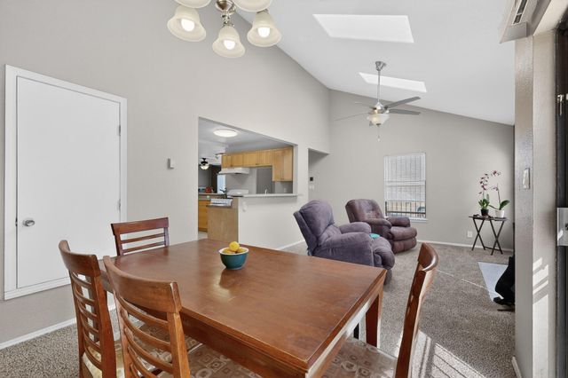 10204 Cartagena Avenue SW, Albuquerque, NM 87121