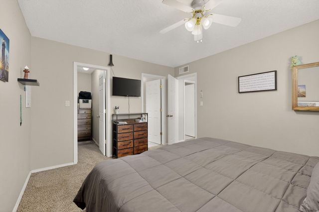 10204 Cartagena Avenue SW, Albuquerque, NM 87121