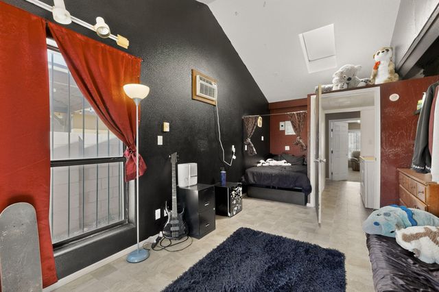 10204 Cartagena Avenue SW, Albuquerque, NM 87121