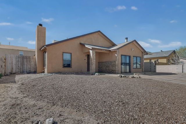10204 Cartagena Avenue SW, Albuquerque, NM 87121