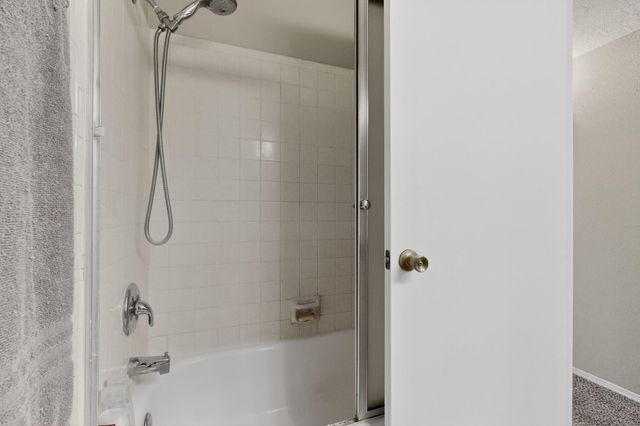 10204 Cartagena Avenue SW, Albuquerque, NM 87121