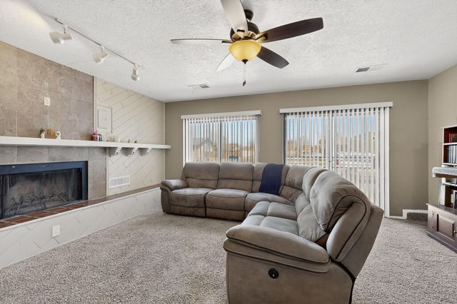 10204 Cartagena Avenue SW, Albuquerque, NM 87121