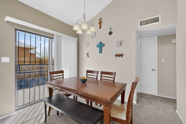 10204 Cartagena Avenue SW, Albuquerque, NM 87121