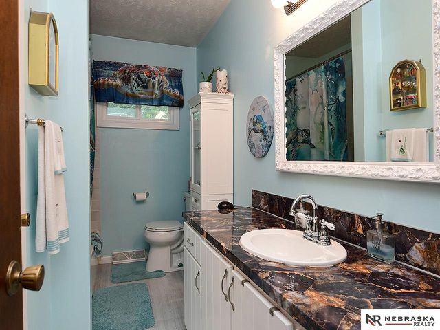 12004 N 157th Street, Bennington, NE 68007