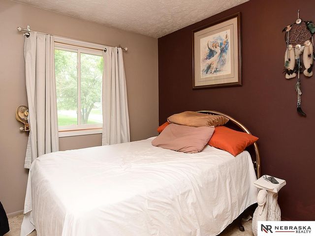 12004 N 157th Street, Bennington, NE 68007