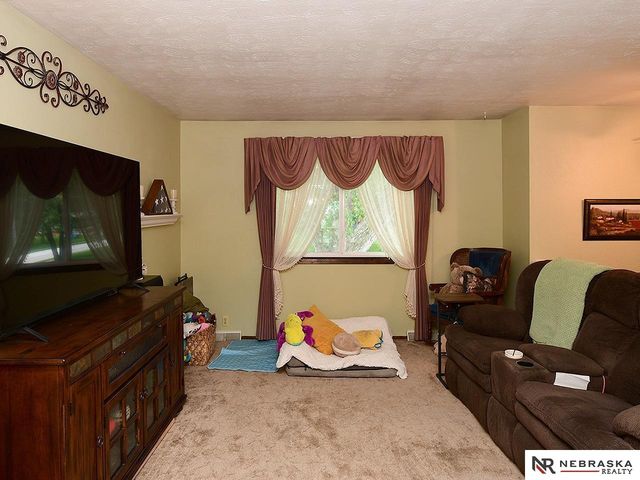 12004 N 157th Street, Bennington, NE 68007