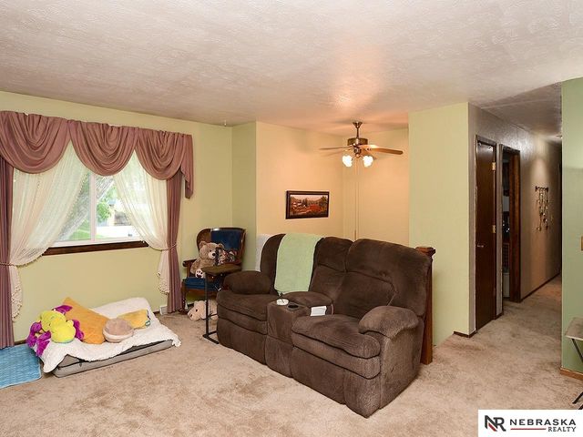 12004 N 157th Street, Bennington, NE 68007