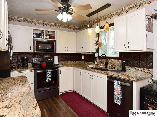 12004 N 157th Street, Bennington, NE 68007