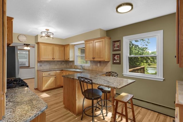 8473 Meadow Lake Road N, New Hope, MN 55428