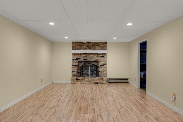 8473 Meadow Lake Road N, New Hope, MN 55428
