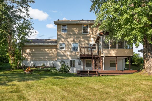 8473 Meadow Lake Road N, New Hope, MN 55428